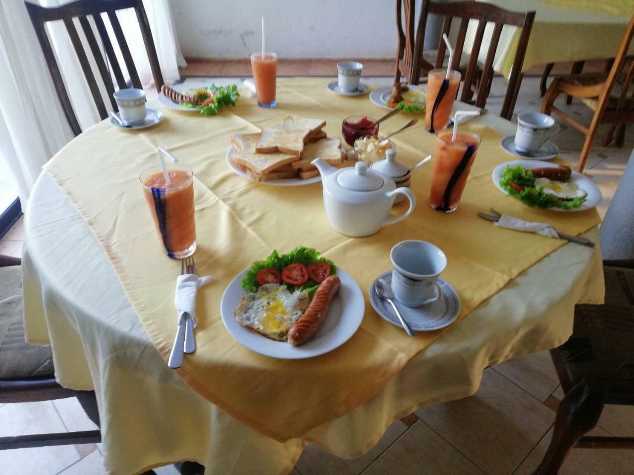 Ninnada Beach Hotel Marawila Eksteriør billede